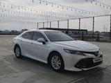 Toyota Camry 2020 года за 14 500 000 тг. в Атырау