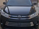 Toyota Highlander 2018 года за 18 597 000 тг. в Астана