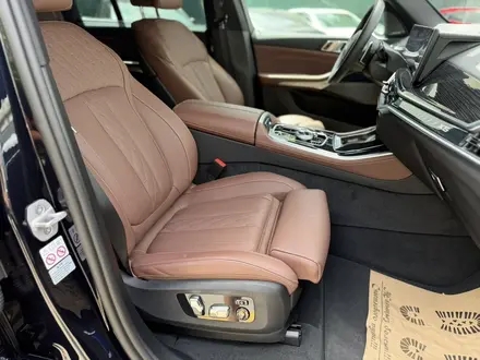 BMW X5 2024 года за 50 000 000 тг. в Алматы – фото 15