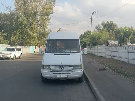 Mercedes-Benz Sprinter 1999 года за 2 200 000 тг. в Алматы – фото 8