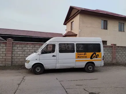 Mercedes-Benz Sprinter 1999 года за 2 200 000 тг. в Алматы – фото 17