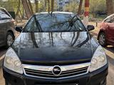 Opel Astra 2011 годаүшін3 400 000 тг. в Рудный