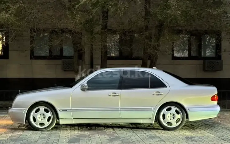 Mercedes-Benz E 320 2001 годаfor5 500 000 тг. в Аральск