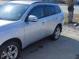 Mitsubishi Outlander 2013 годаүшін8 050 000 тг. в Семей – фото 4