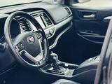 Toyota Highlander 2017 года за 15 990 000 тг. в Костанай – фото 5