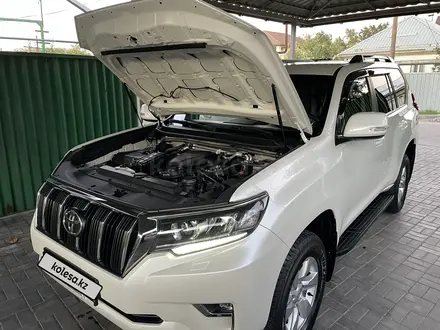 Toyota Land Cruiser Prado 2020 года за 22 950 000 тг. в Алматы – фото 91