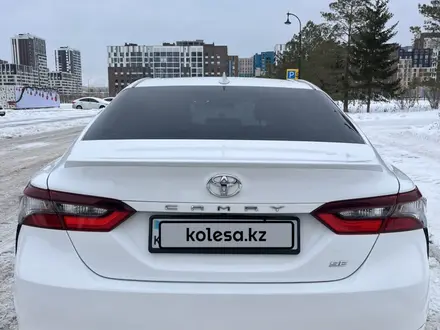 Toyota Camry 2021 года за 15 200 000 тг. в Астана – фото 7