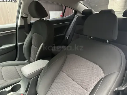 Hyundai Elantra 2020 года за 7 900 000 тг. в Актобе – фото 11