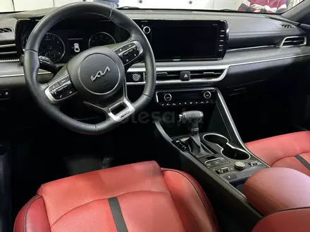 Kia K5 2023 года за 13 300 000 тг. в Алматы – фото 14