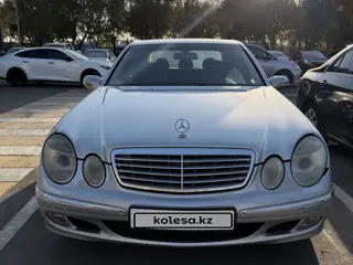 Mercedes-Benz E 240