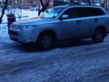 Mitsubishi Outlander 2012 годаүшін8 000 000 тг. в Петропавловск – фото 3