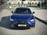Lexus ES 300h 2023 года за 21 500 000 тг. в Алматы – фото 2