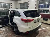 Toyota Highlander 2017 года за 17 500 000 тг. в Костанай – фото 3