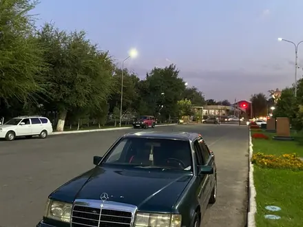 Mercedes-Benz E 200 1993 года за 1 300 000 тг. в Сарыагаш