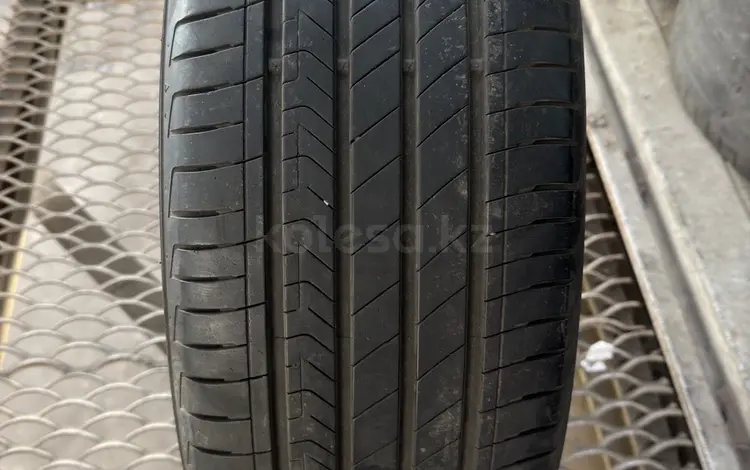 Kumho Majesty 9 235/55ZR18 104W за 30 000 тг. в Алматы