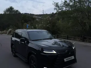 Lexus LX 600