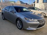 Lexus ES 300h 2015 годаүшін9 400 000 тг. в Жанаозен – фото 2