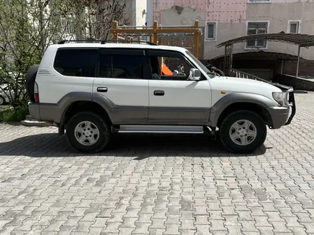 Toyota Land Cruiser Prado 2001 года за 8 500 000 тг. в Алматы – фото 2