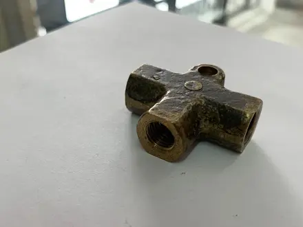 Тройник ГАЗ-3302, тормозной системы передний за 3 950 тг. в Алматы