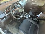 Chevrolet Onix 2023 года за 7 450 000 тг. в Караганда – фото 3