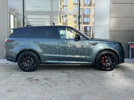 Land Rover Range Rover Sport Autobiography 2023 года за 88 748 000 тг. в Алматы – фото 4