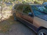 Mercedes-Benz E 300 1993 года за 850 000 тг. в Караганда – фото 2