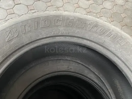 Шины Bridgestone 275/60R20 за 30 000 тг. в Алматы – фото 3