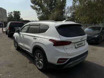 Hyundai Santa Fe 2020 года за 11 000 000 тг. в Алматы – фото 11