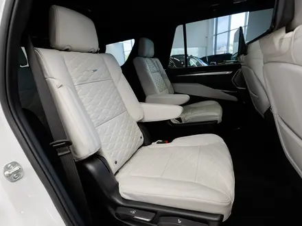 Cadillac Escalade Sport Platinum 2025 года за 94 900 000 тг. в Алматы – фото 63
