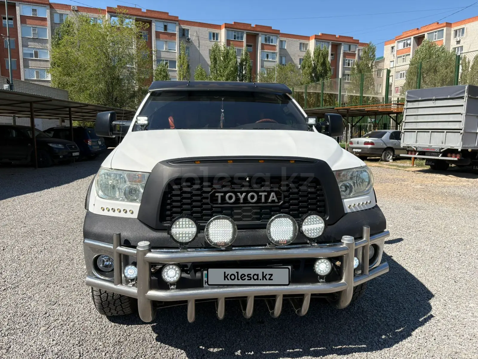 Toyota Tundra, 2011