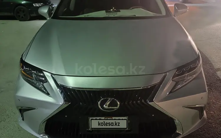 Lexus ES 300h 2014 года за 7 500 000 тг. в Жанаозен