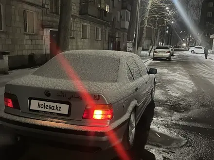 BMW 320 1993 года за 4 000 000 тг. в Алматы – фото 12