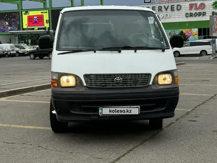 Toyota Hiace 1998 года за 1 800 000 тг. в Алматы