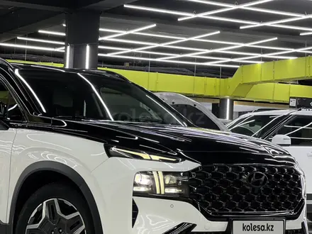 Hyundai Santa Fe 2022 года за 15 500 000 тг. в Караганда – фото 2