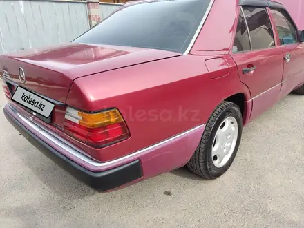 Mercedes-Benz E 230 1991 года за 1 550 000 тг. в Алматы – фото 12