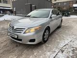 Toyota Camry 2011 года за 6 350 000 тг. в Астана – фото 2