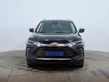 Chevrolet Tracker 2023 года за 7 390 000 тг. в Астана – фото 2