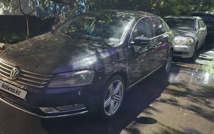 Volkswagen Passat 2011 годаfor4 300 000 тг. в Алматы