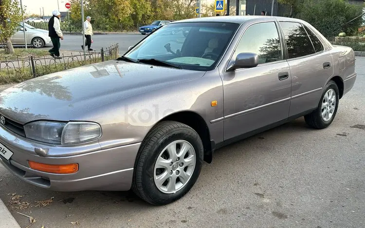 Toyota Camry 1993 года за 2 700 000 тг. в Астана