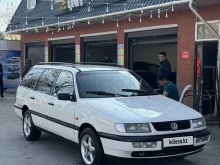 Volkswagen Passat 1994 года за 1 800 000 тг. в Шымкент – фото 3