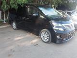 Toyota Vellfire 2010 года за 6 500 000 тг. в Атырау – фото 2