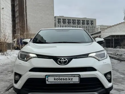 Toyota RAV4 2017 года за 11 500 000 тг. в Астана – фото 13