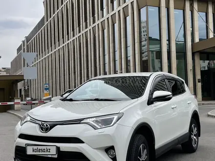 Toyota RAV4 2017 годаүшін10 500 000 тг. в Астана – фото 40