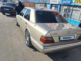 Mercedes-Benz E 320 1993 года за 1 850 000 тг. в Кызылорда – фото 4