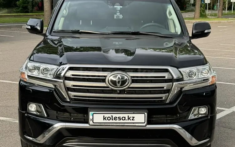 Toyota Land Cruiser 2017 года за 28 900 000 тг. в Алматы