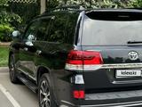 Toyota Land Cruiser 2017 года за 27 000 000 тг. в Алматы – фото 5
