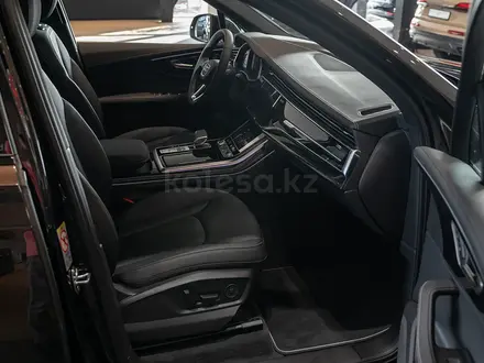 Audi Q7 55 TFSI 2026 года за 54 020 000 тг. в Караганда – фото 12
