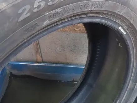 PIRELLI 255 45 R19 за 45 000 тг. в Алматы – фото 3