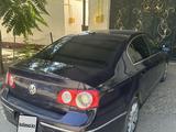 Volkswagen Passat 2006 года за 2 300 000 тг. в Шымкент – фото 4