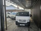 Toyota Hiace 2024 года за 19 800 000 тг. в Алматы